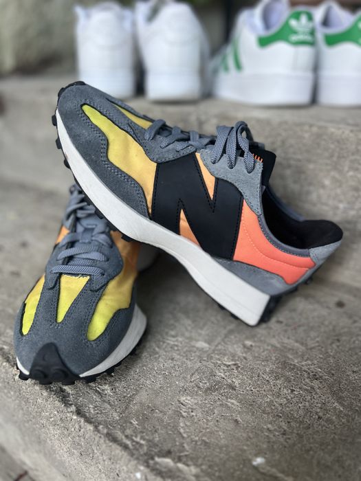 New Balance 327!