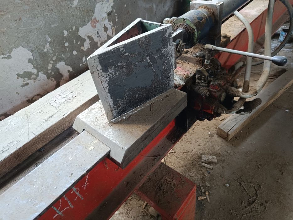 Професионална Цепачка за дърва и колове