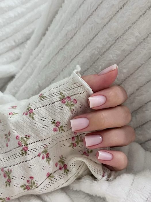 ищу моделек на маникюр