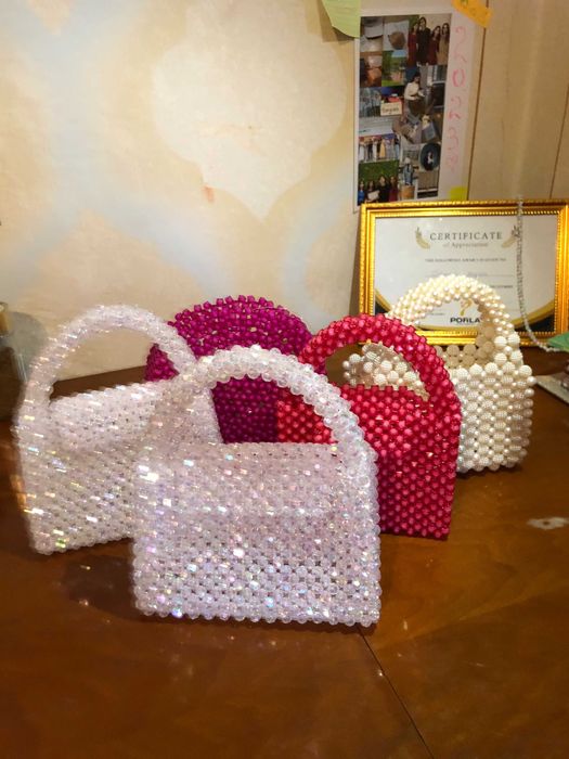 Harxil rangdagi Munchoqli sumka