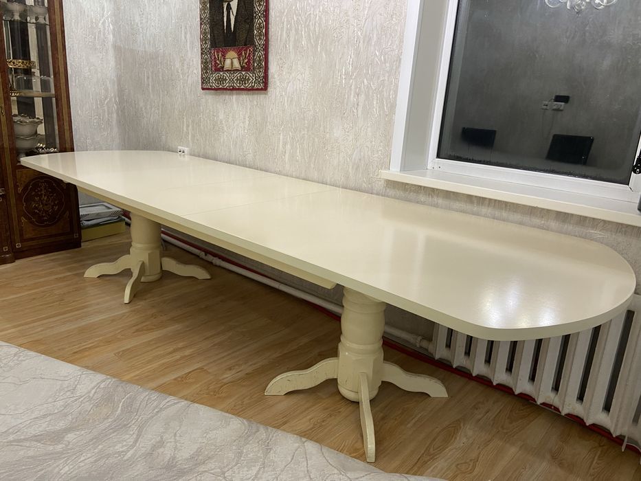 Срочно продам стол