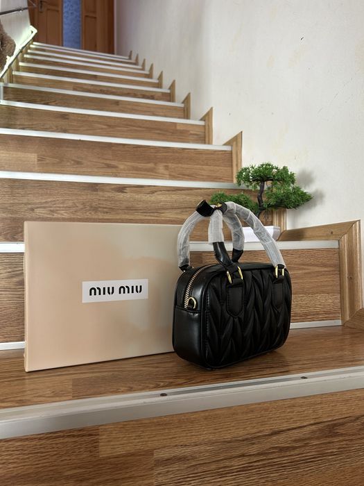 Geanta Miu Miu Neagra