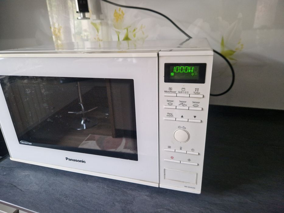 Cuptor cu microunde si grill panasonic
