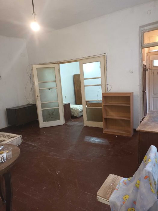 Продава се Двустаен апартамент в София, Център - 65 кв.м за 1108 €/кв.м - Снимка #1