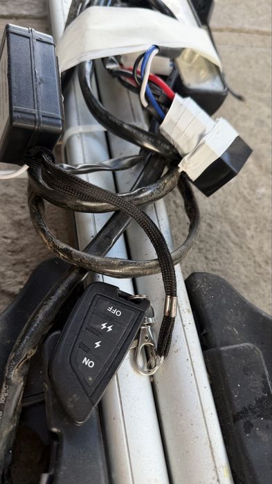 Torosuri transversale pavilion universale