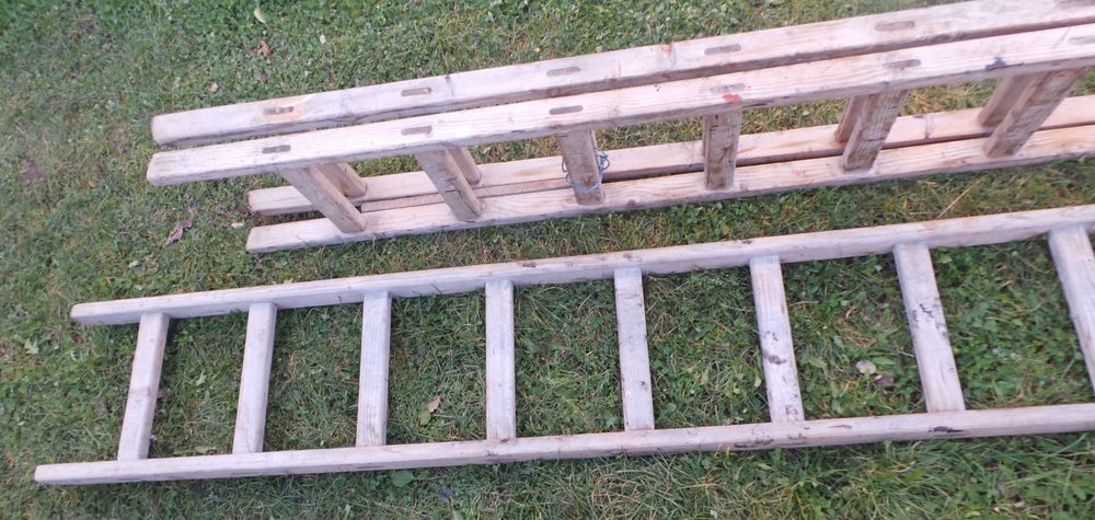 Set doua scari din lemn (simpla 1x11 trepte si dubla 2x8 trepte)