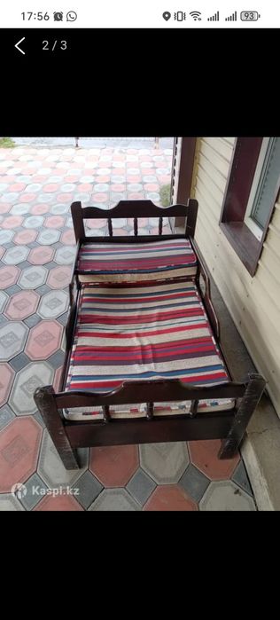 Продам кровать детскую