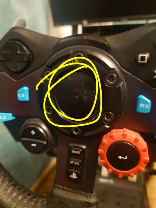 Vând set de volan g29 cu mici probleme