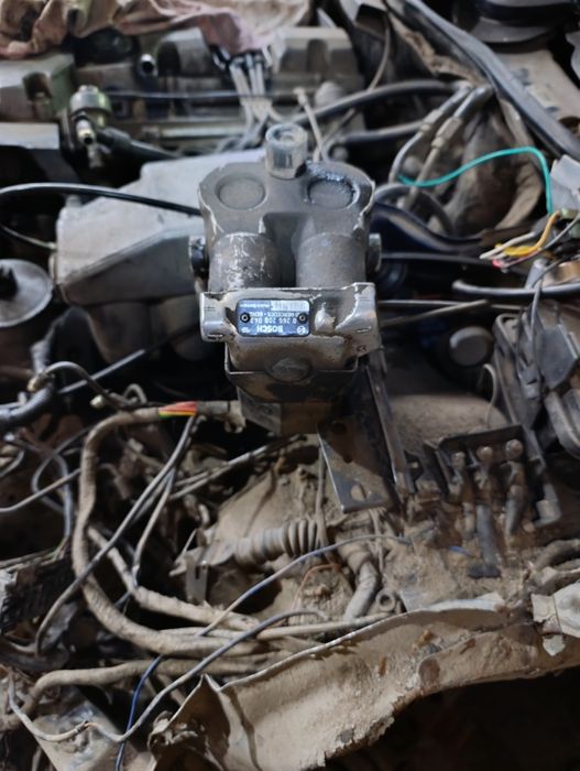 Продам запчасти Мерседес 202