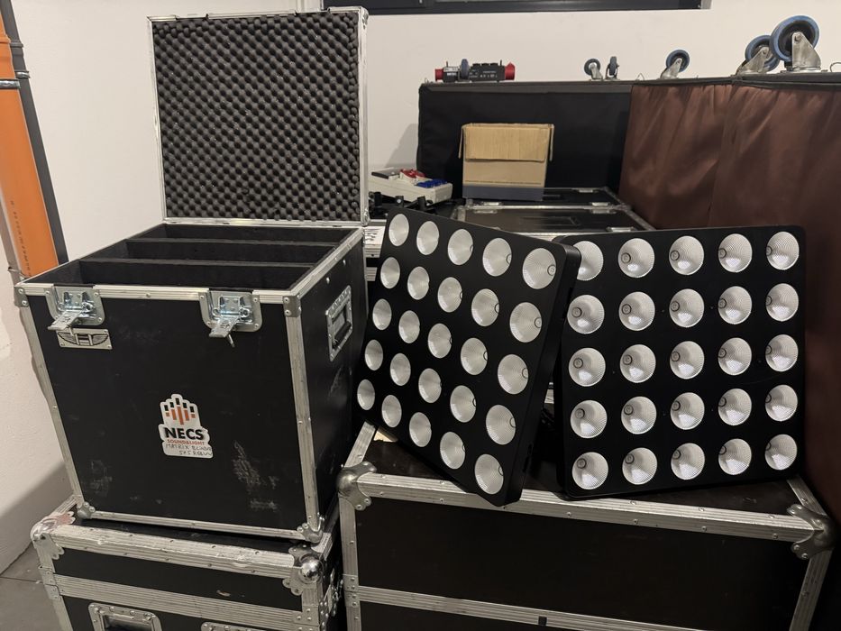 Vând 2 buc Stairville Led Matrix Blinder 5x5 RGBWW