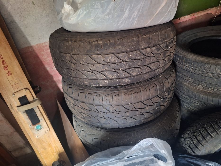 Продам резину с дисками 31×10.50 R15