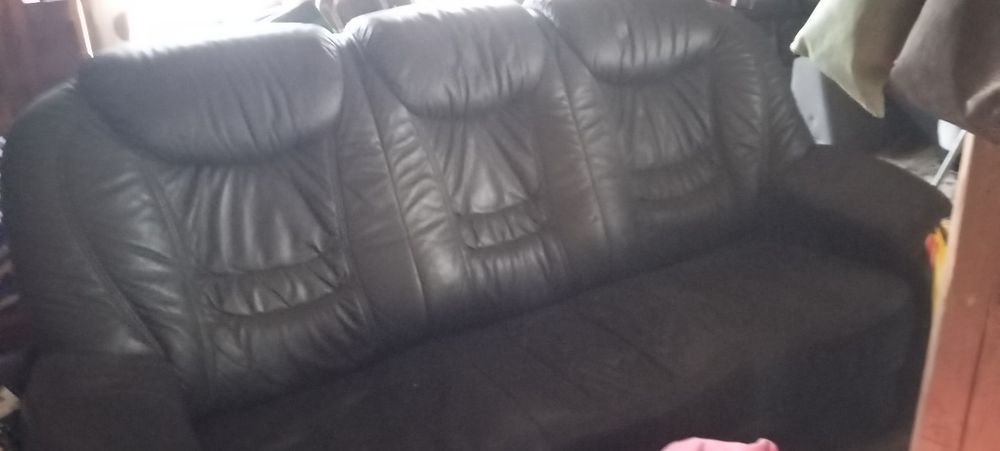 Canapea  din piele