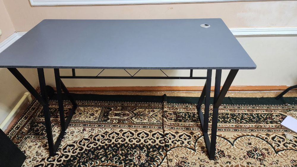 Письменный стол, стол для компьютера, парта