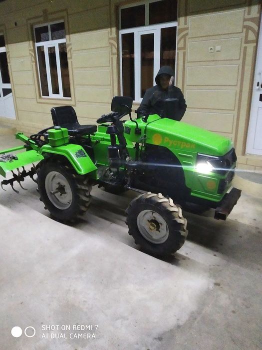 Traktor. Ishlaydi. Xamma joyi soz holatda. Chizili puligi freziri