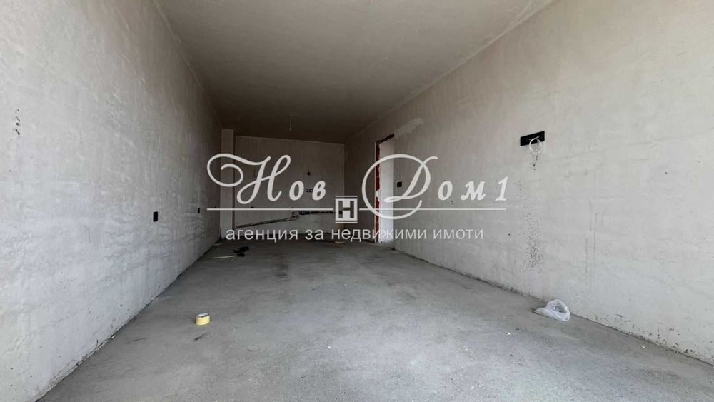 Продава се Тристаен апартамент в Пловдив, Остромила - 150 кв.м за 764 €/кв.м - Снимка #1