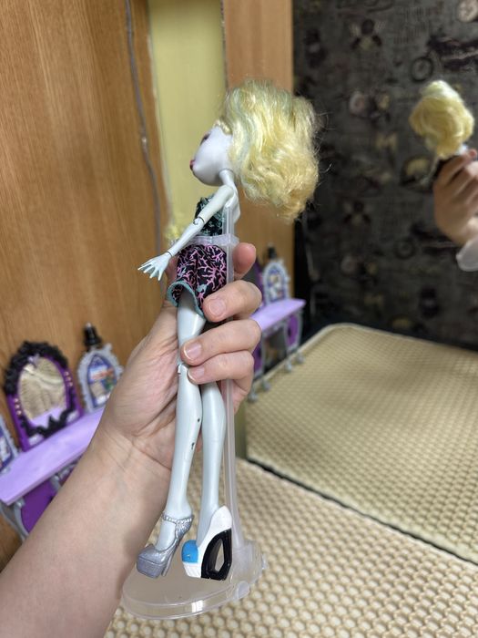 Продам  куклу монстр  хай! !