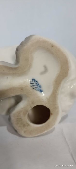 Статуэтка фарфоровая Белый медведь в идеальном состоянии по фото