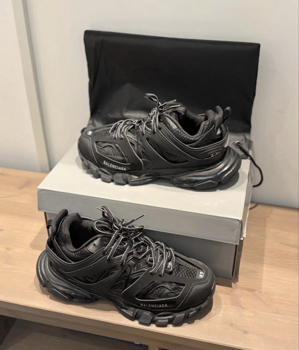 *NOU* Balenciaga Track Black Premium