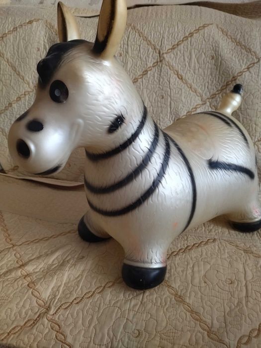 Ослик-олень попрыгун