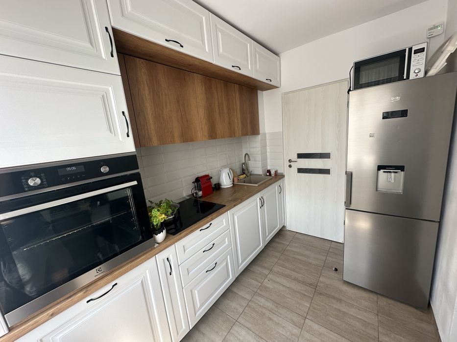 Proprietar Schimb cu teren de minim 300 mp apartament 3 camere Sector 1 – Bd. Dinicu Golescu, 1 minut de Metrou Basarab