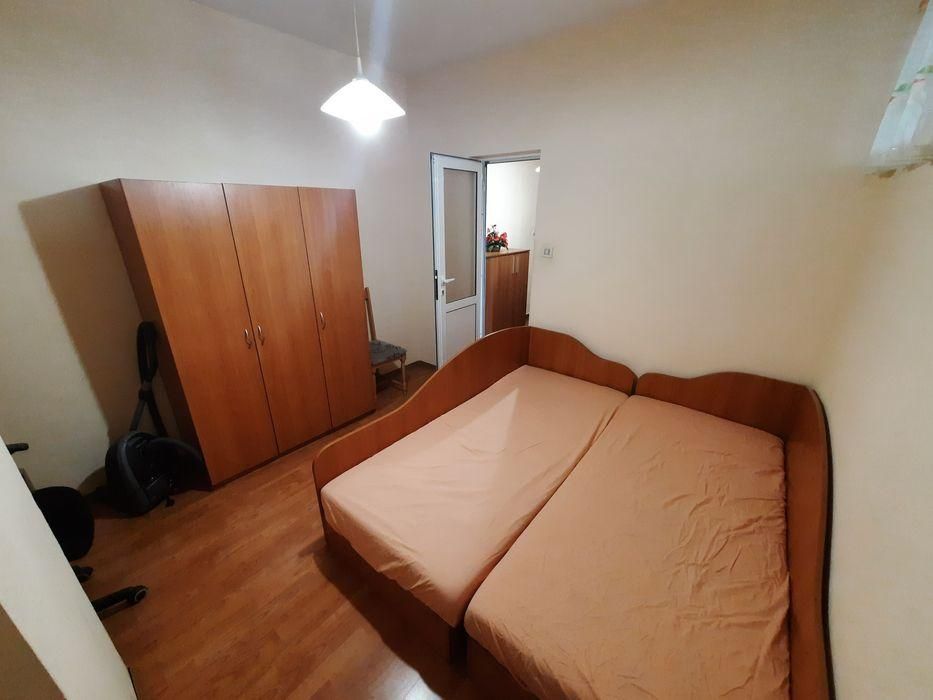 Дава се под наем Тристаен апартамент в Варна, Цветен квартал - 70 кв.м за 400 € - Снимка #3