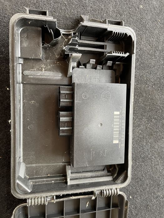 Modul confort Skoda Superb / Passat b5.5 cod oem 1C0959799B