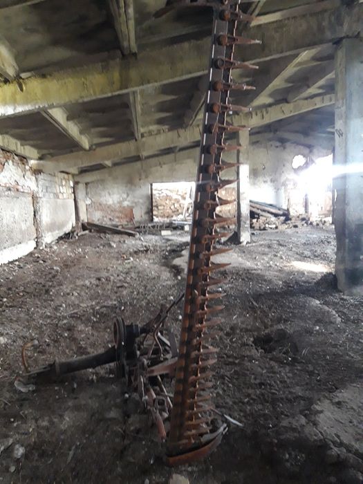 Косилка однабруска в идеальном состоянии