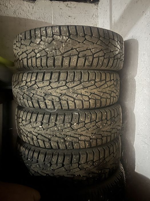 Продам шины комплект  цена 80 к  185/65/15
