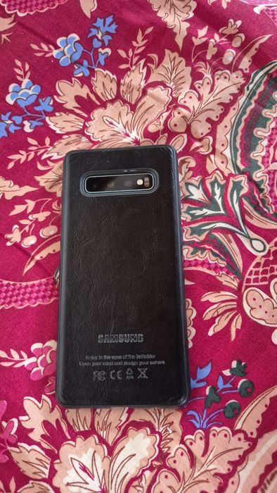 Самсунг s10+ с гарантей