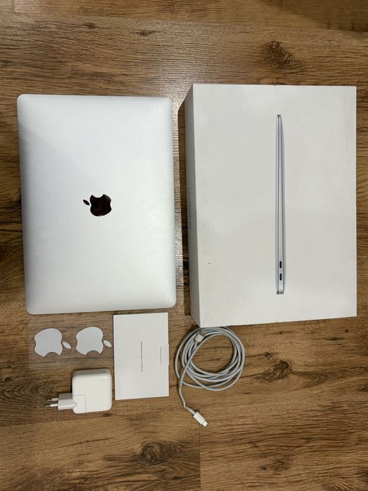 MacBook Air M1 16/256