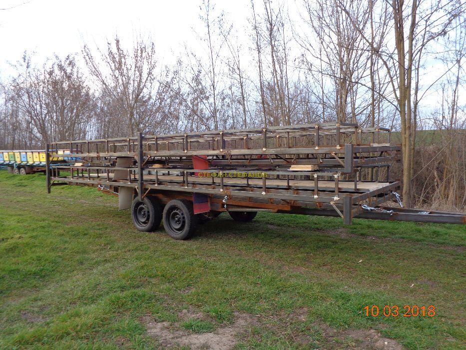 Пчеларска платформа за превозване на пчелни кошери