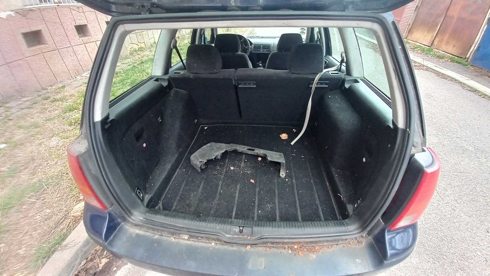 Фолксваген Голф 4  1.6