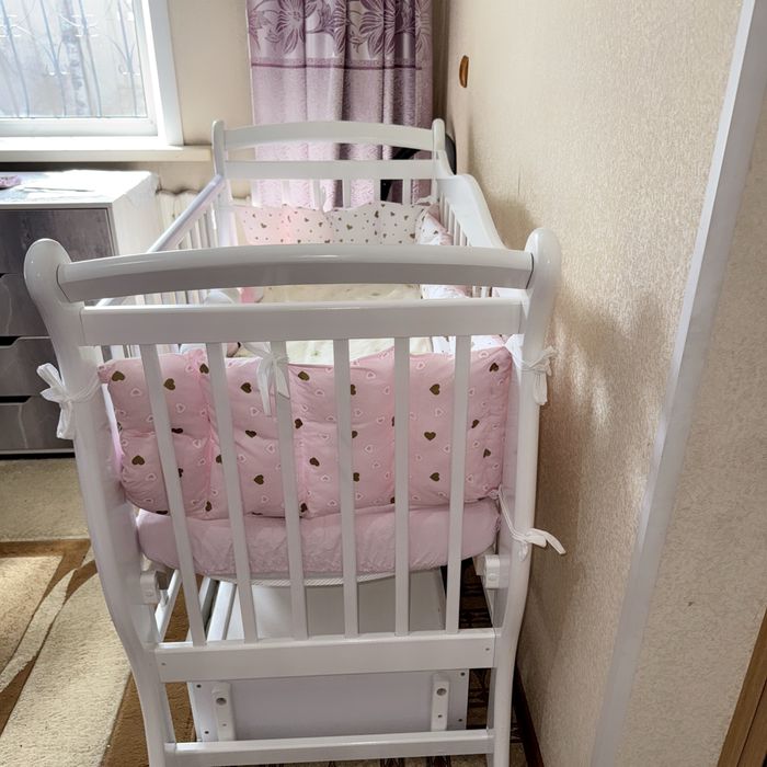 Продаю детскую кроватку