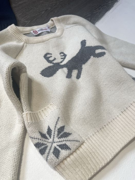 Продаются новогодние свитера