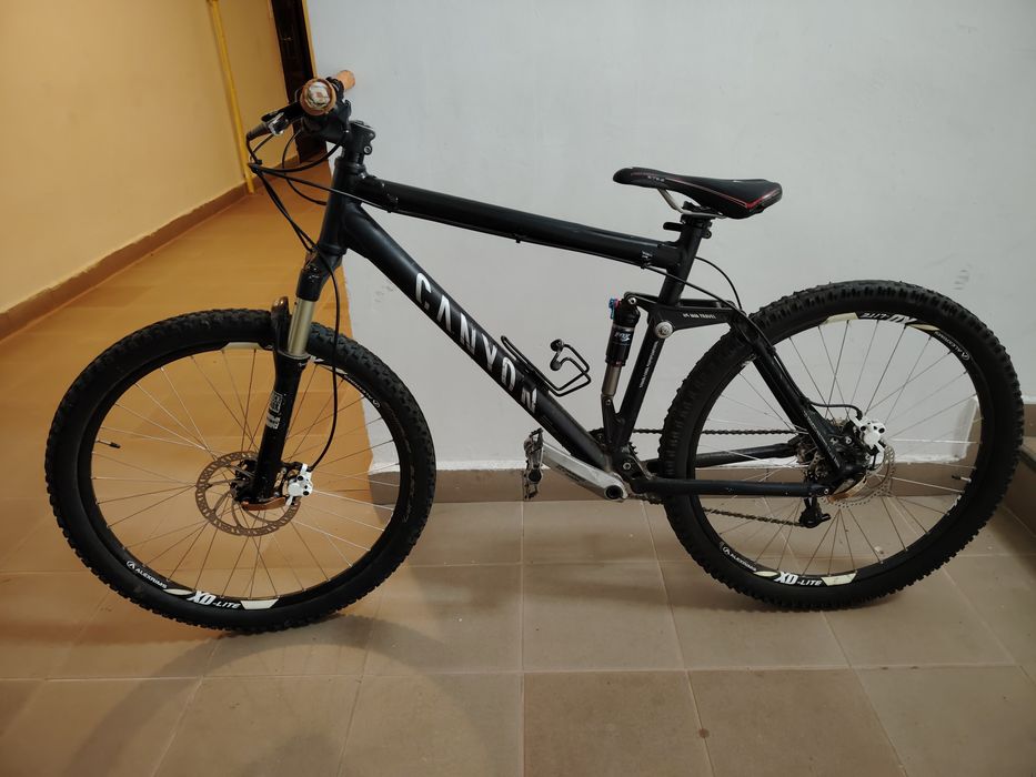 Vând bicicleta Canyon 26"