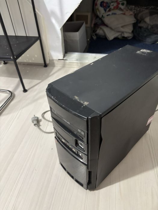 Calculator Desktop / Unitate PC.