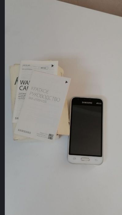 Самсунг J1 mini работает нормально , коробка есть