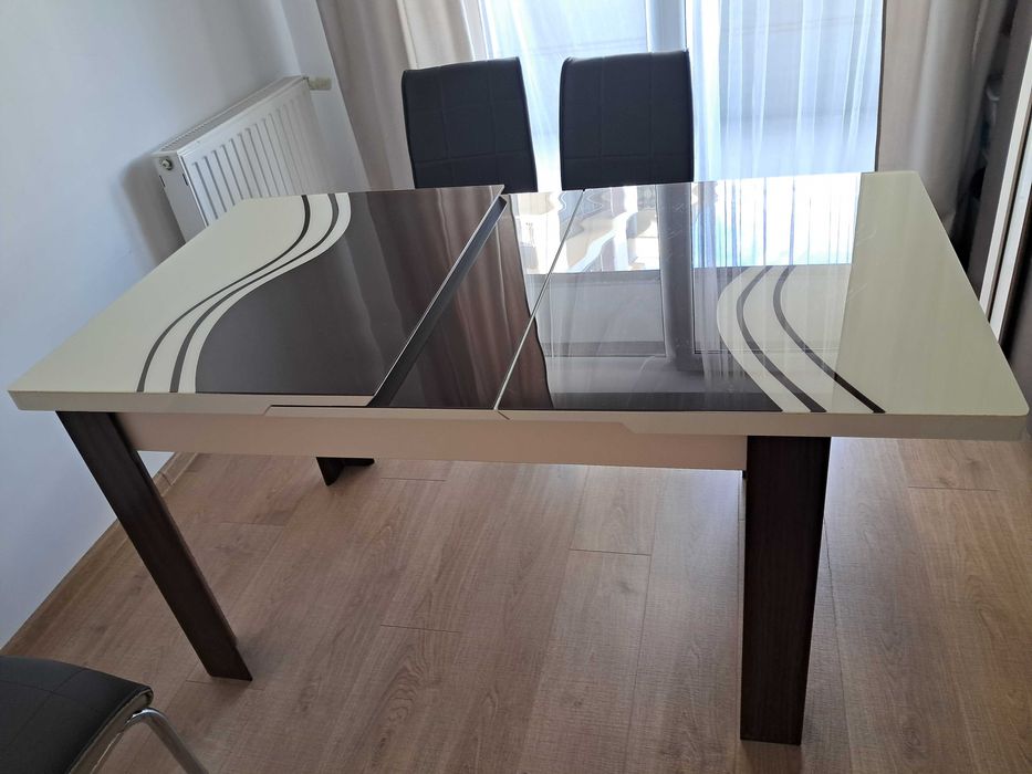 Set masa extensibila cu 6 scaune
