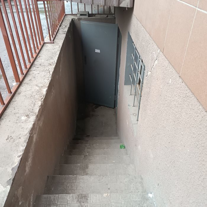 Продам комнату в мкр Аксай 1