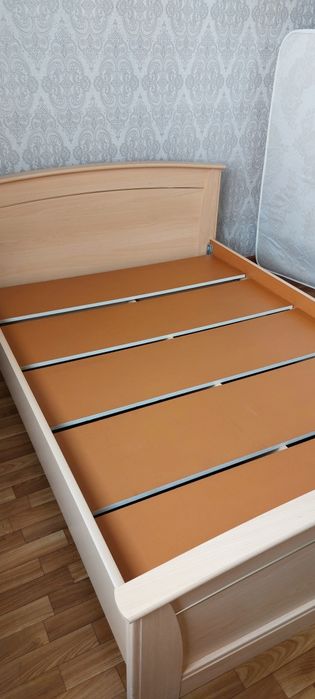 Кровать 1,5-спальная б/у