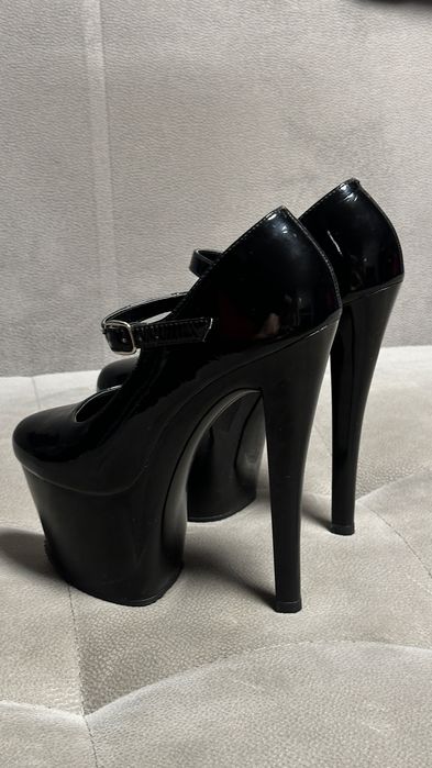 Стрипы PLEASER, р-р 37, черные, оригинал