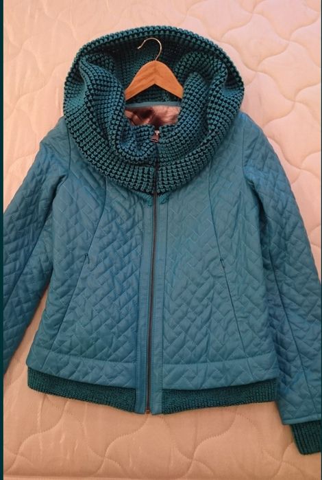 Продам женскую куртку