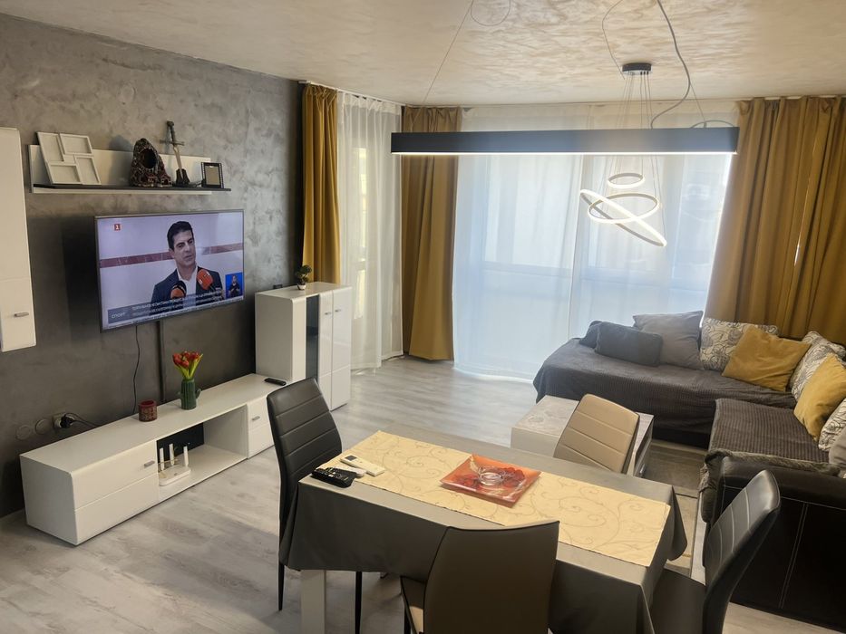 Дава се под наем Двустаен апартамент в Варна, Левски - 82 кв.м за 600 € - Снимка #1