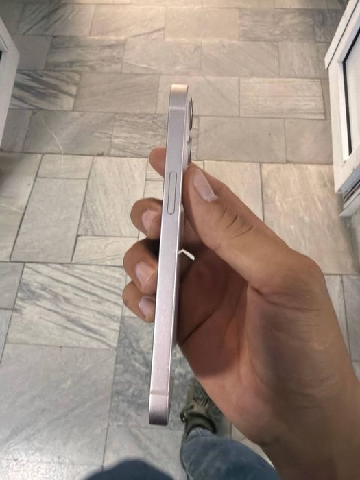 Продаётся IPhone 13 на запчасти