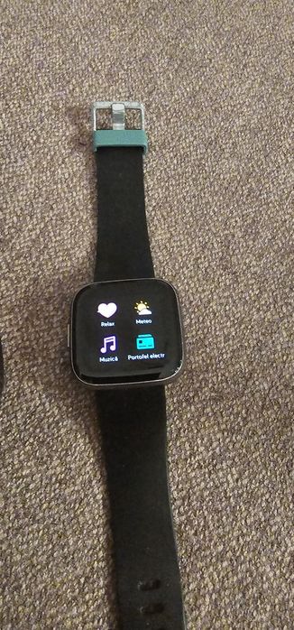 Smartwatch ceas fitbit versa 2 funcțional