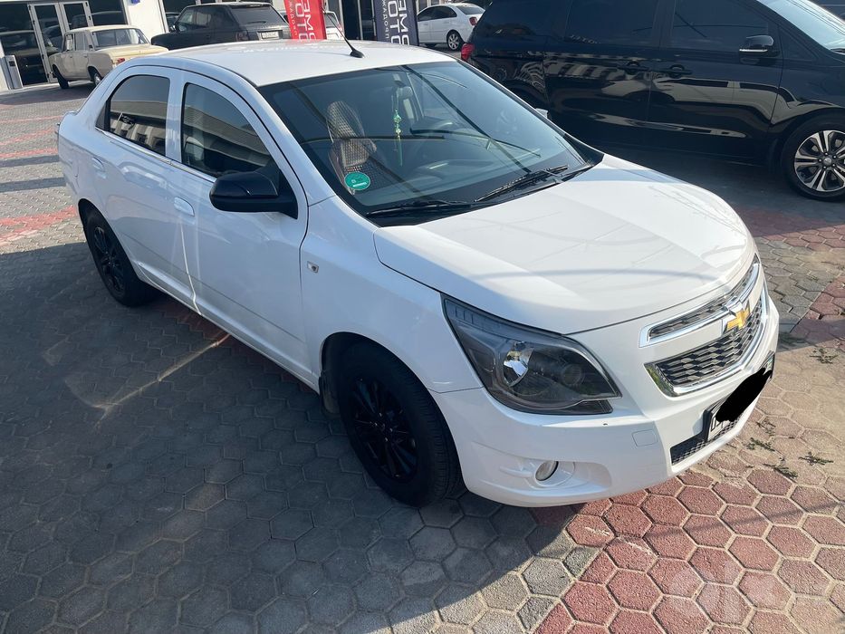 Chevrolet Cobalt avtomat midnight avtomobil sotiladi !