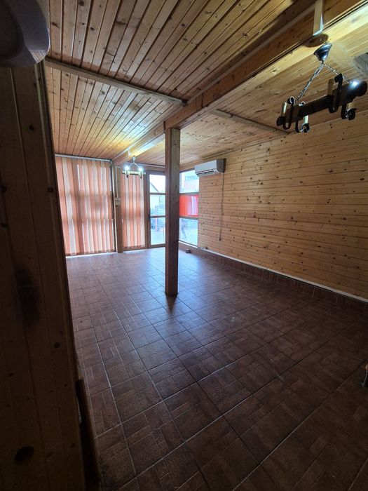 De închiriat  spațiu comercial