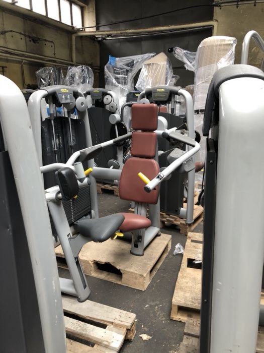 Depozit aparate fitness technogym