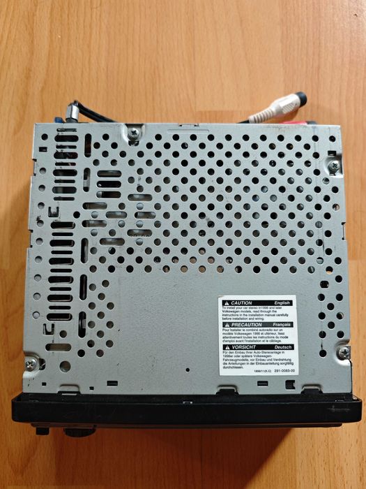 CD за автомобил Clarion