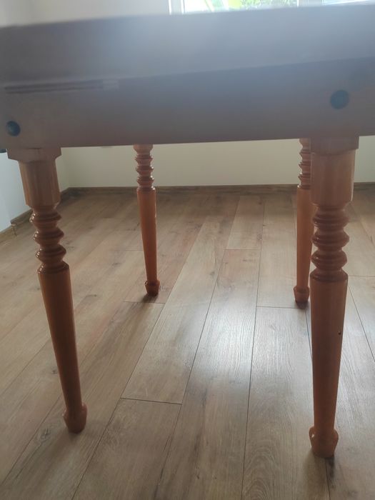 Разтегателна трапезна маса